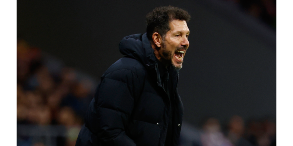 Diego Simeone har en ensam blick i ansiktet Diego Simeone har en ensam blick i ansiktet